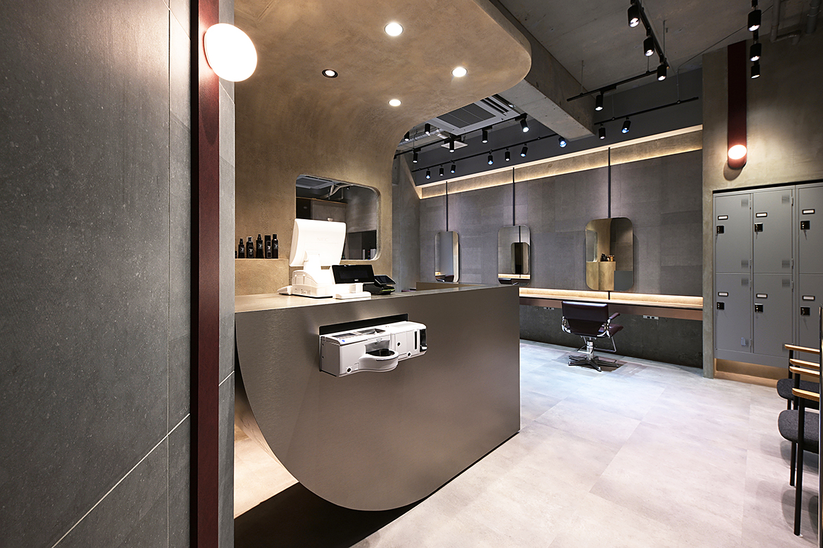 over hair 大久保店 / HYOGO