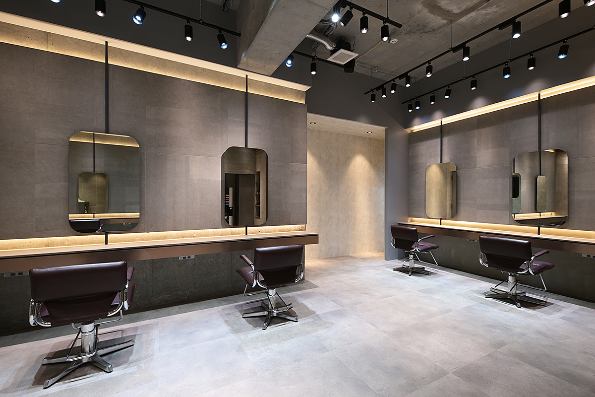over hair 大久保店 / HYOGO
