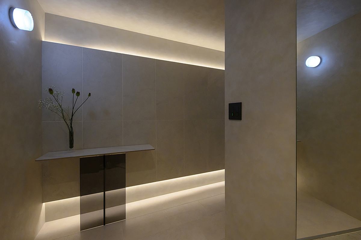 Senrioka house / OSAKA