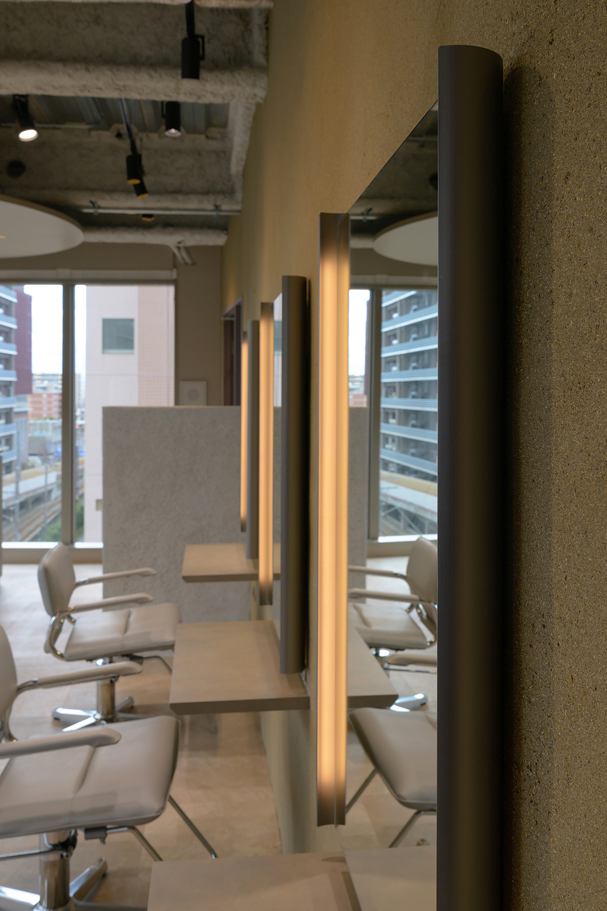 men's salon Gaudi 西宮北口店 / HYOGO