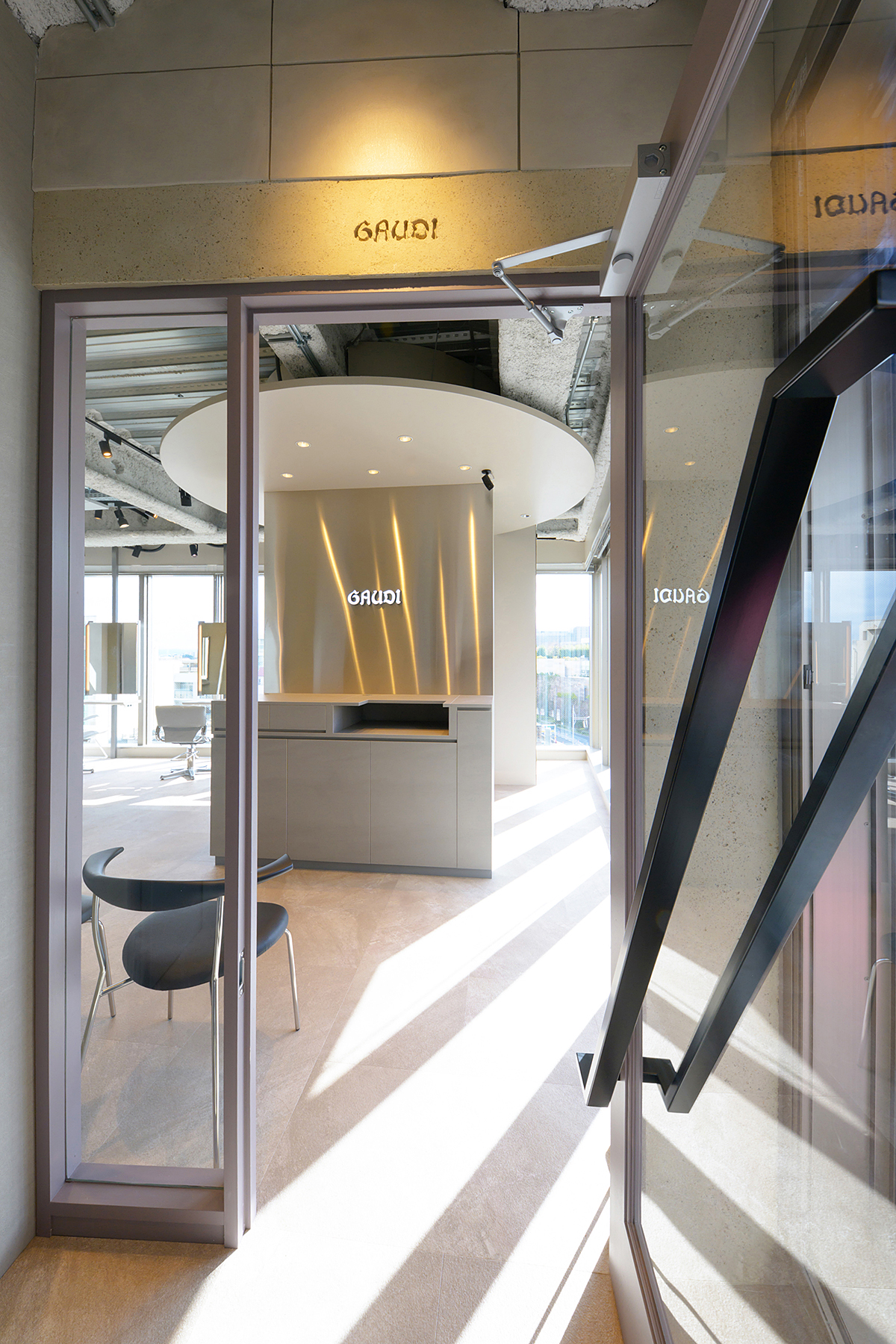 men's salon Gaudi 西宮北口店 / HYOGO