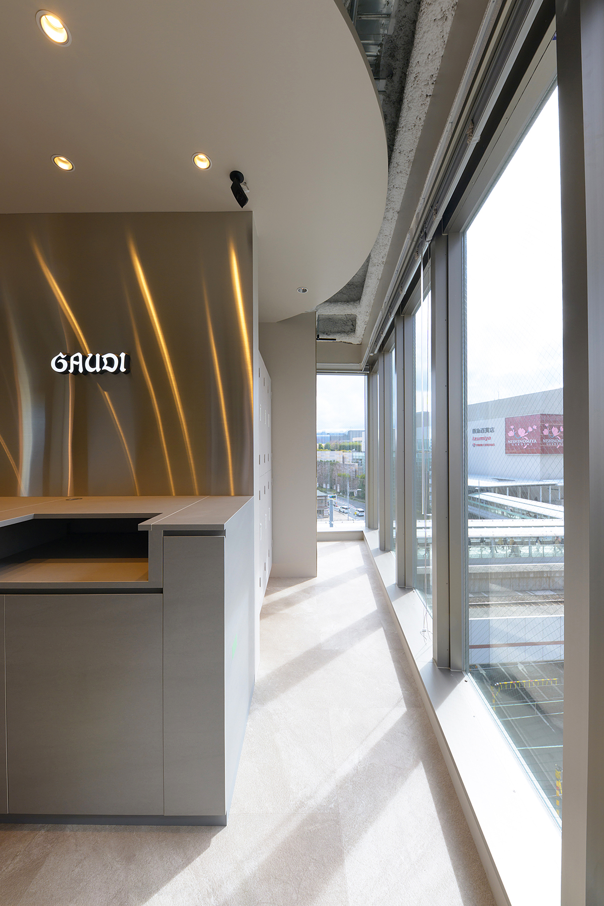 men's salon Gaudi 西宮北口店 / HYOGO