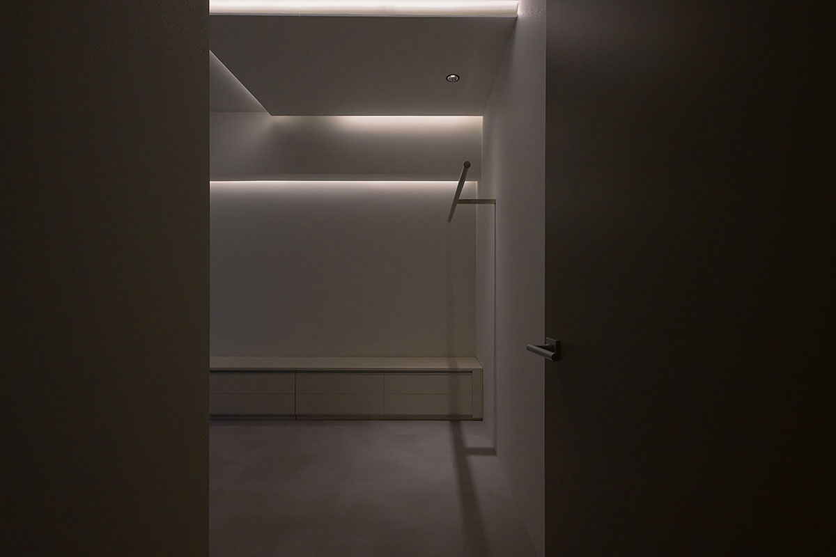 Minimalist room / OSAKA