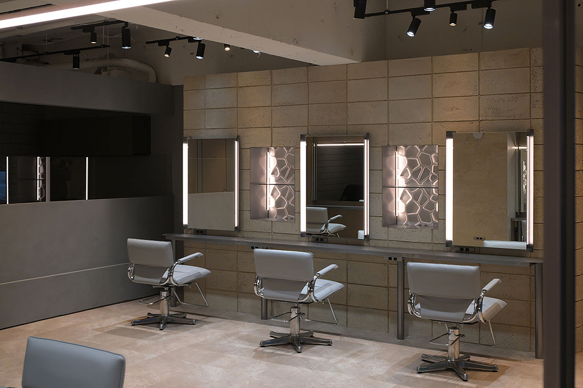 men’s salon Gaudi 広島駅前店 / HIROSHIMA
