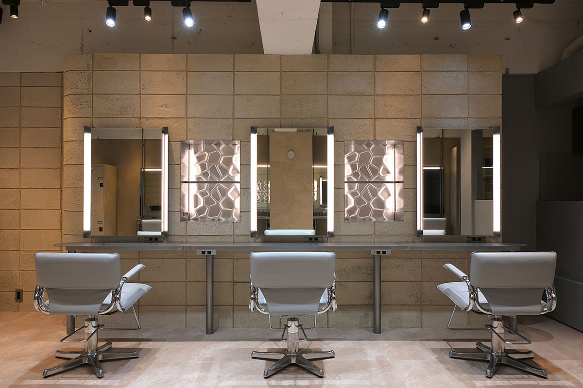 men’s salon Gaudi 広島駅前店 / HIROSHIMA