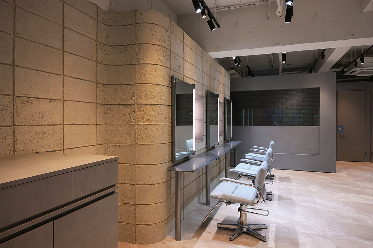 men’s salon Gaudi 広島駅前店 / HIROSHIMA
