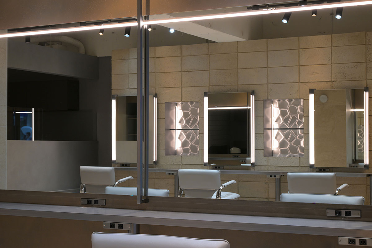 men’s salon Gaudi 広島駅前店 / HIROSHIMA
